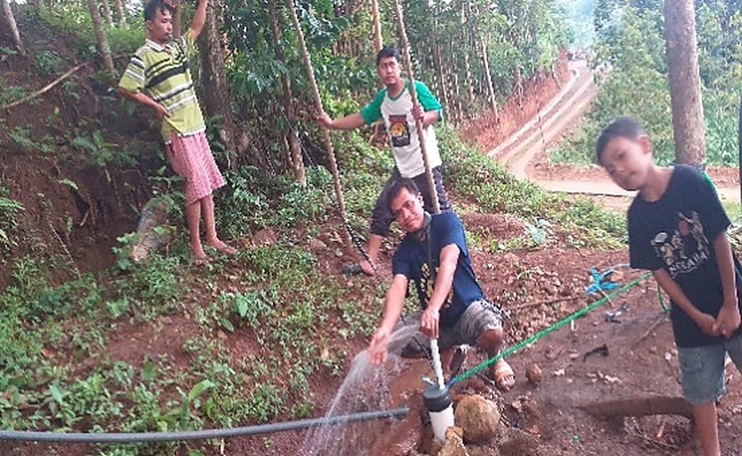 Kegiatan pemuda Padukuhan Sinom